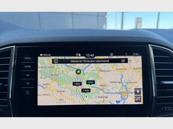 Skoda Karoq (2023) — foto 19 van 30