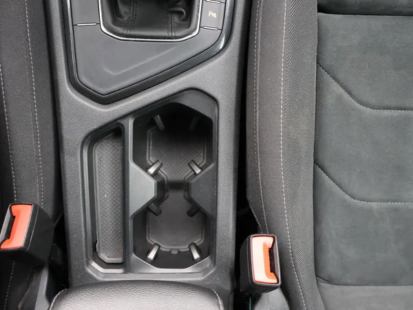 VOLKSWAGEN Tiguan (2022) — foto 15 van 24