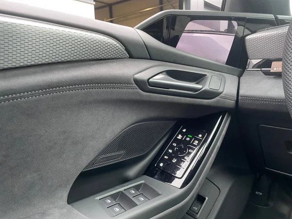 AUDI A6 Avant e-tron (2025) — foto 19 van 24