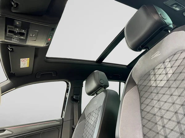 VOLKSWAGEN Tiguan (2023) — foto 7 van 20