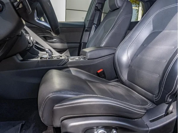 Jaguar E-PACE (2023) — foto 7 van 29