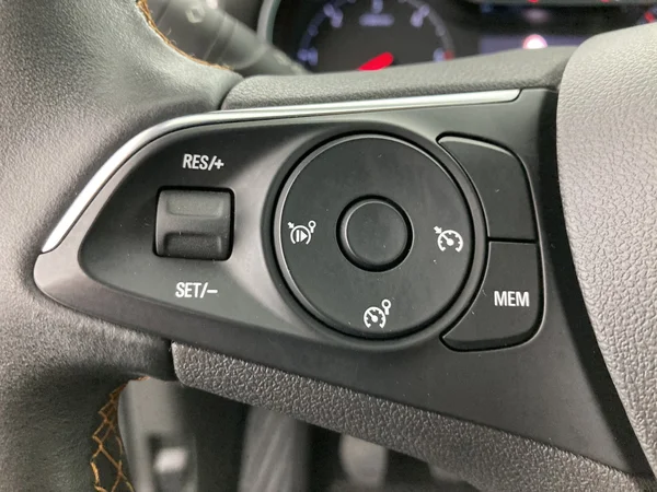 OPEL Crossland X (2019) — foto 18 van 36