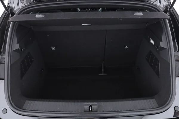 Renault Megane E Tech (2022) — foto 9 van 17