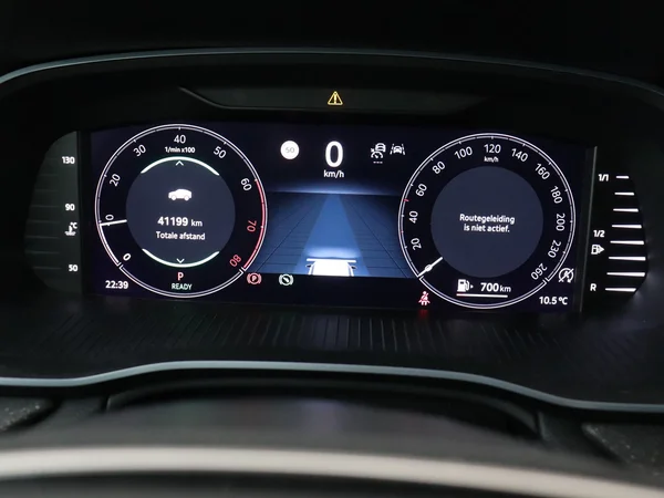 SKODA Octavia Combi (2024) — foto 5 van 19
