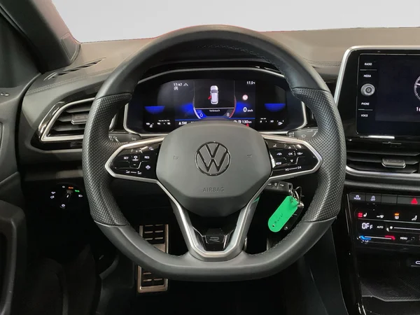 VOLKSWAGEN T-Roc (2023) — foto 2 van 23