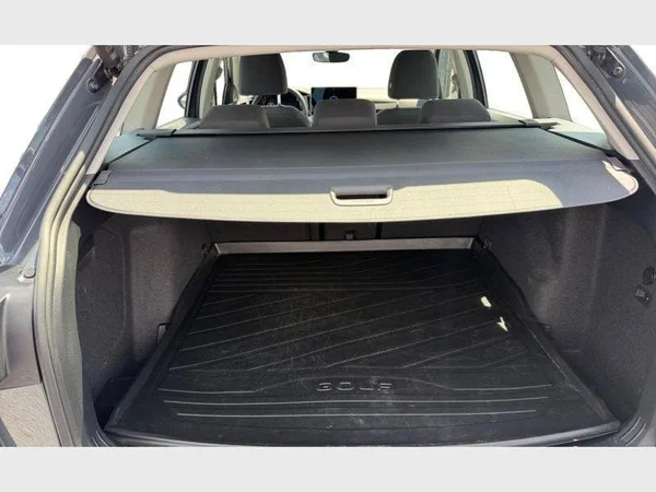 Volkswagen Golf VII SW (2024) — foto 27 van 27