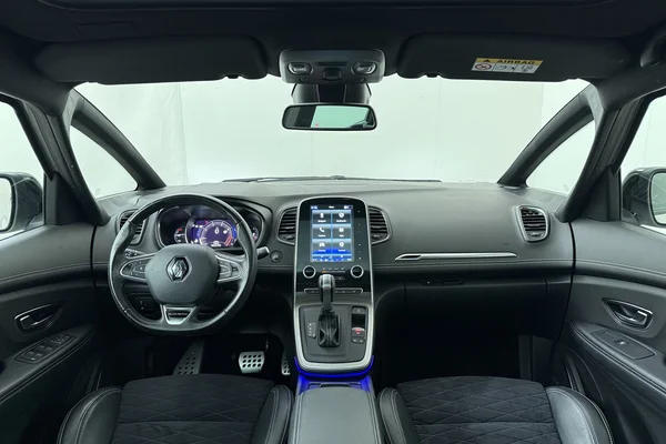 Renault Grand Scenic (2021) — foto 24 van 24
