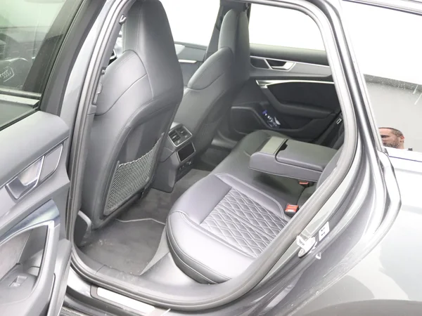 AUDI A6 Avant (2024) — foto 2 van 30