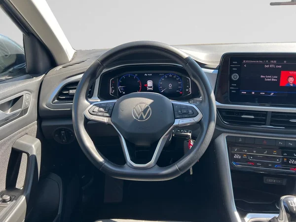 VOLKSWAGEN T-Roc (2023) — foto 13 van 18