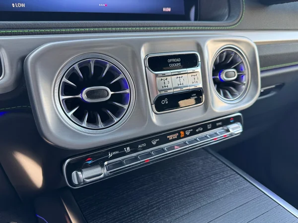 Mercedes-Benz G-Klasse (2024) — foto 16 van 35