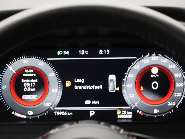 Nissan QASHQAI (2023) — foto 2 van 45