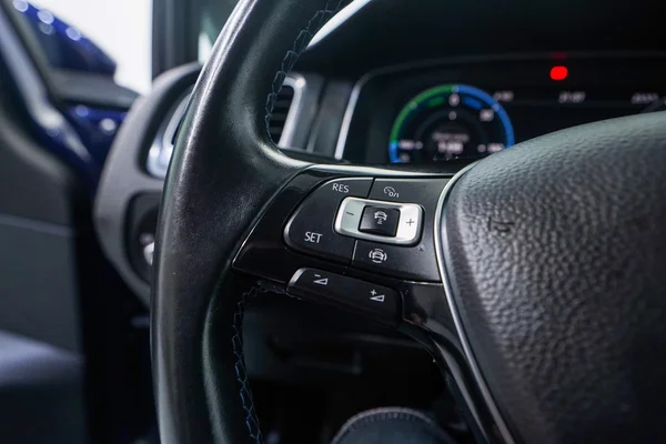 Volkswagen E-Golf (2019) — foto 14 van 75