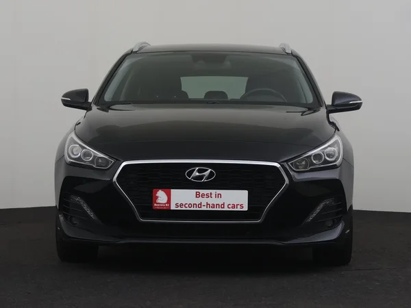 HYUNDAI i30 (2019) — foto 28 van 30