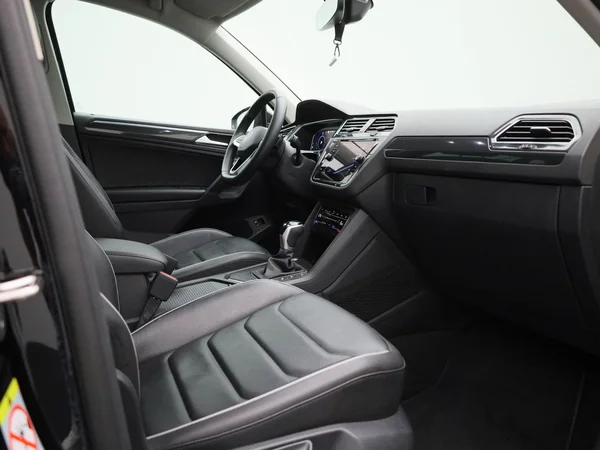 Volkswagen Tiguan (2021) — foto 32 van 41