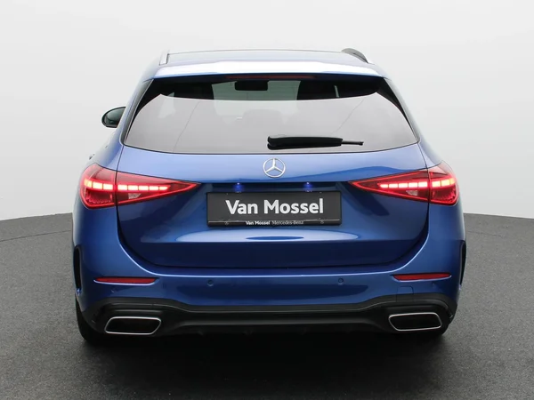 Mercedes-Benz C-Klasse (2023) — foto 29 van 33