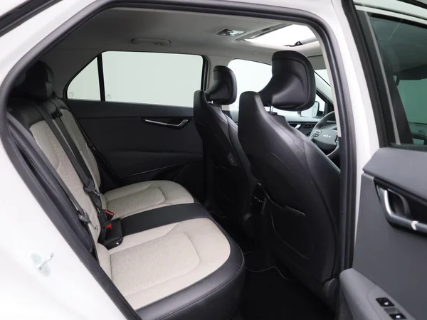 Kia Niro (2024) — foto 35 van 47