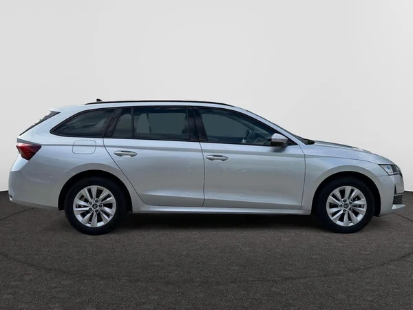 SKODA Octavia Combi (2025) — foto 22 van 24