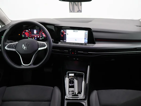 VOLKSWAGEN Golf VIII eHybrid (PHEV) (2024) — foto 4 van 25