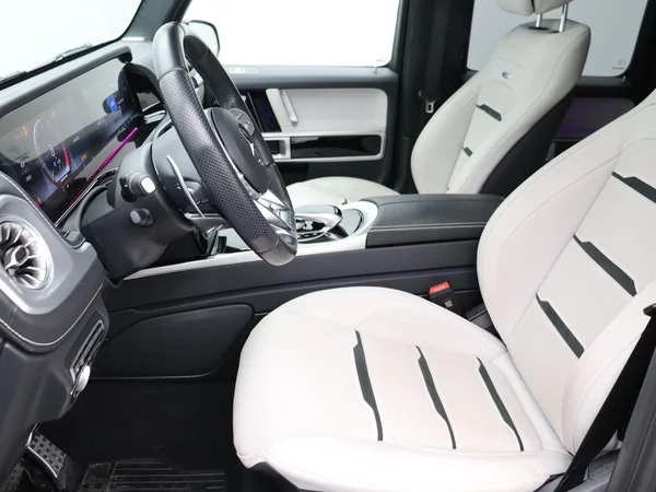 Mercedes-Benz G-Klasse (2023) — foto 11 van 30