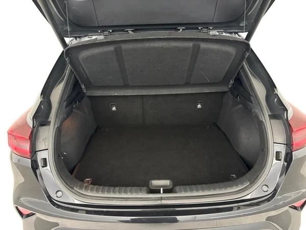 KIA XCeed (2023) — foto 20 van 27