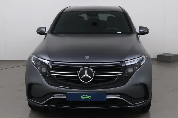 Mercedes-Benz EQC (2020) — foto 12 van 23