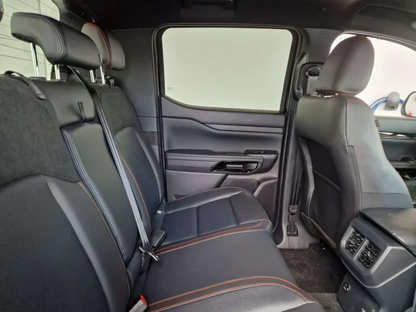 Ford Ranger — foto 9 van 13