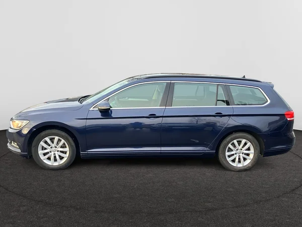 VOLKSWAGEN Passat SW (2015) — foto 22 van 23