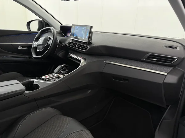 PEUGEOT 3008 (2022) — foto 3 van 30