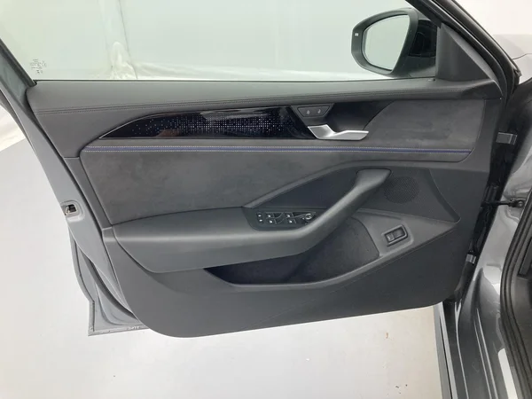 VOLKSWAGEN Passat SW (2024) — foto 21 van 36