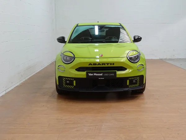 Abarth 600e (2025) — foto 32 van 32