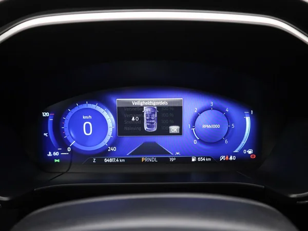 Ford Kuga (2023) — foto 8 van 31