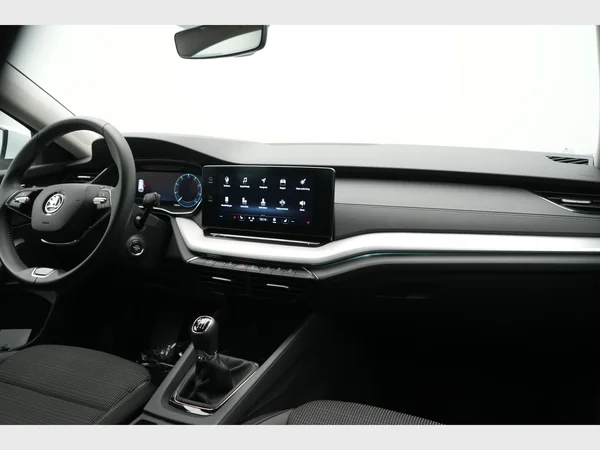 SKODA Octavia Combi (2024) — foto 23 van 29