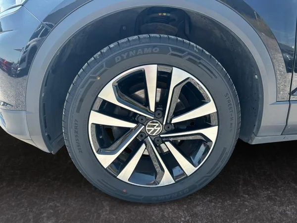 VOLKSWAGEN T-Roc (2021) — foto 25 van 31
