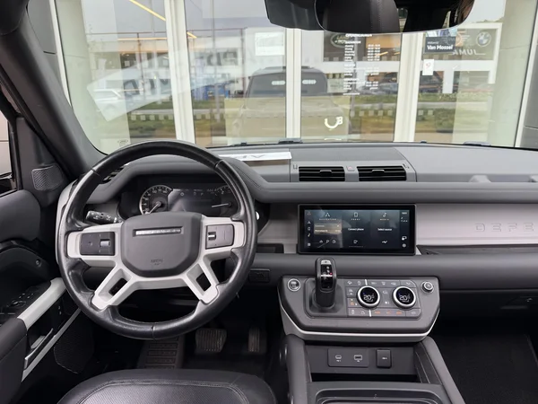 Land Rover Defender (2022) — foto 5 van 31