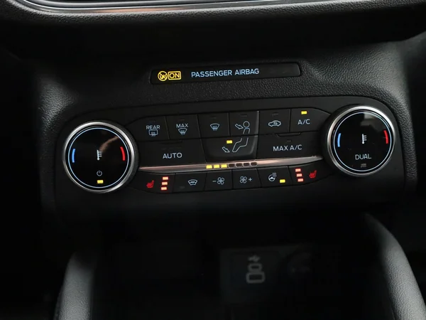 Ford Kuga (2022) — foto 10 van 38