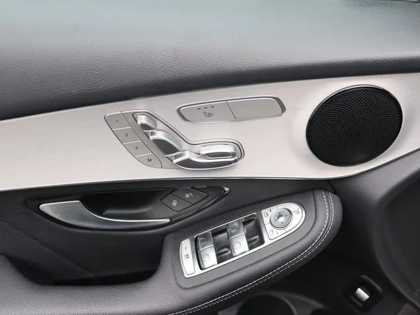 Mercedes-Benz GLC (2022) — foto 22 van 23