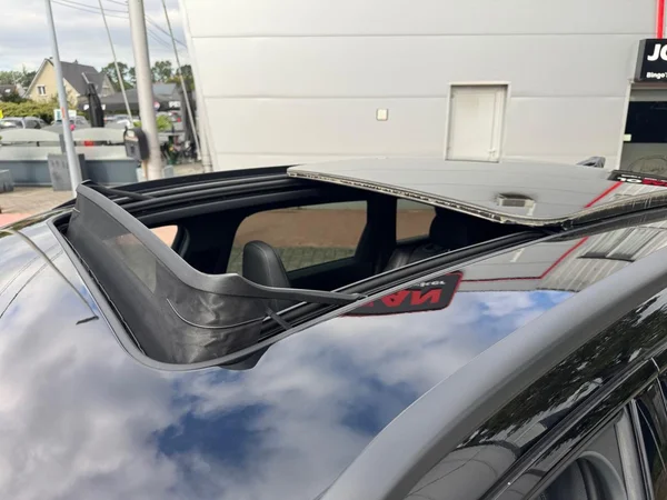 AUDI Q6 e-tron (2025) — foto 13 van 24