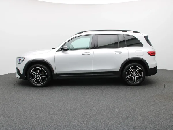 Mercedes-Benz GLB (2021) — foto 28 van 33
