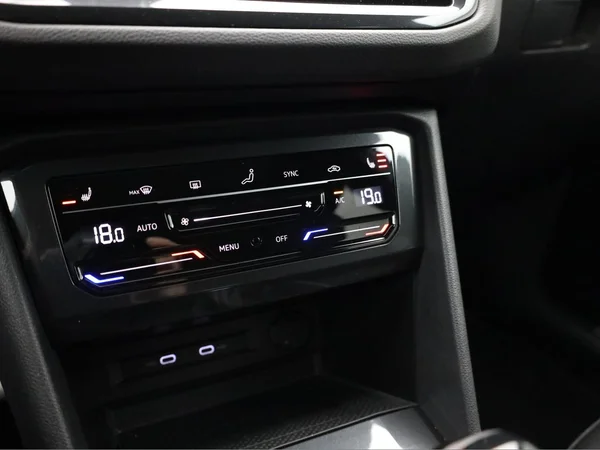 VOLKSWAGEN Tiguan eHybrid (PHEV) (2022) — foto 11 van 24