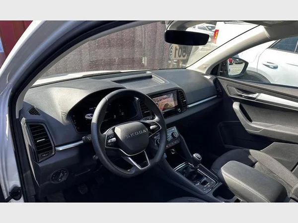 Skoda Karoq (2025) — foto 10 van 32
