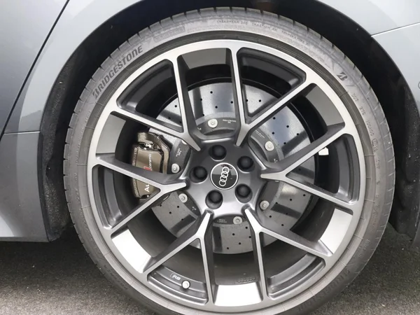 AUDI RS 5 PHEV (2026) — foto 10 van 18