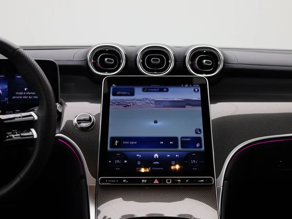 Mercedes-Benz GLC (2025) — foto 45 van 45