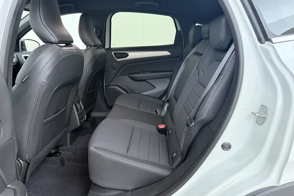 Renault Arkana E-TECH (HEV) (2026) — foto 16 van 17