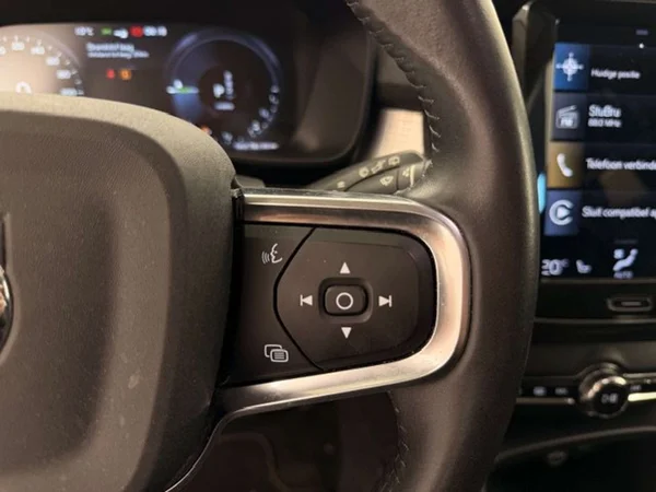 Volvo XC40 (2021) — foto 7 van 21