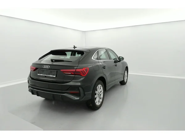 AUDI Q3 Sportback PHEV (2022) — foto 3 van 36