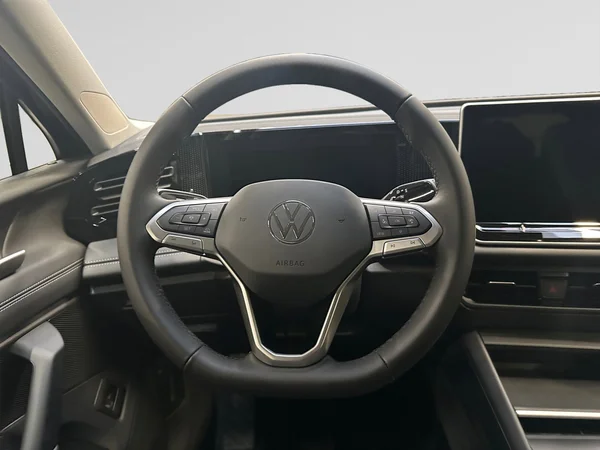 VOLKSWAGEN Tiguan (2026) — foto 7 van 15