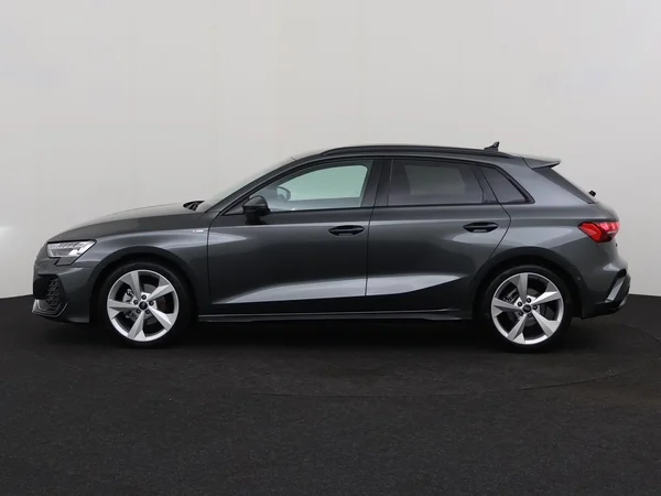 AUDI A3 Sportback (2025) — foto 13 van 18