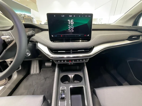 SKODA Enyaq (2025) — foto 10 van 25