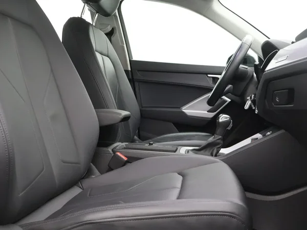 Audi Q3 (2022) — foto 9 van 23