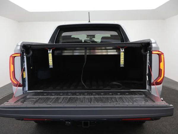 VOLKSWAGEN Amarok Double Cab (2026) — foto 4 van 25
